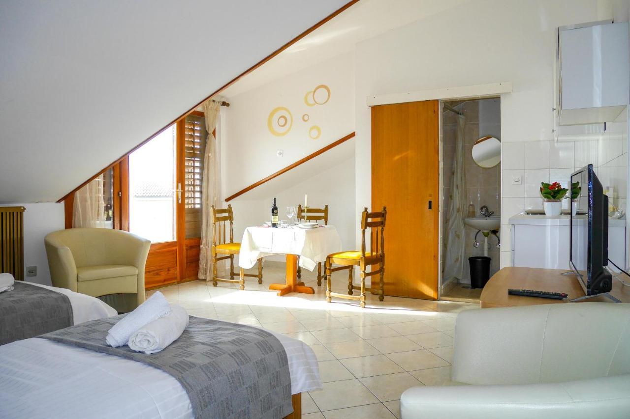 Apartments Beach Dugi Rat Luaran gambar